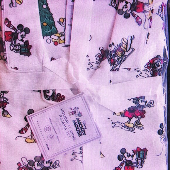 NEW POTTERY BARN TEEN DISNEY CHRISTMAS PAJAMAS  Sz L  NEW IN PACK - Picture 5 of 11